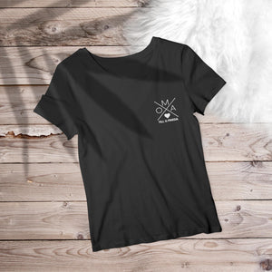 Oma Kreuz T-Shirt schwarz, personalisiert mit Namen