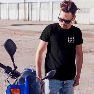 Papa T-Shirt personalisiert mit Wunschnamen oder Geburtsjahr in schwarz – Einzigartiges Geschenk für Väter und werdende Papas
