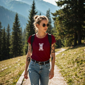 Personalisiertes Mama T-Shirt mit Namen der Kinder und Wunschjahr in bordeaux – Individuelles Geschenk für Mütter zum Muttertag