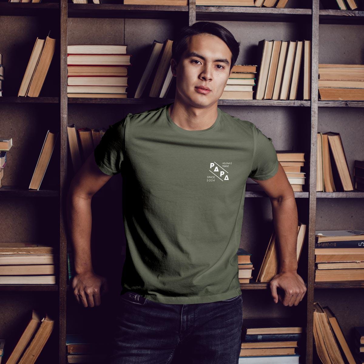 Papa Quer T-Shirt khaki, personalisiert mit Namen