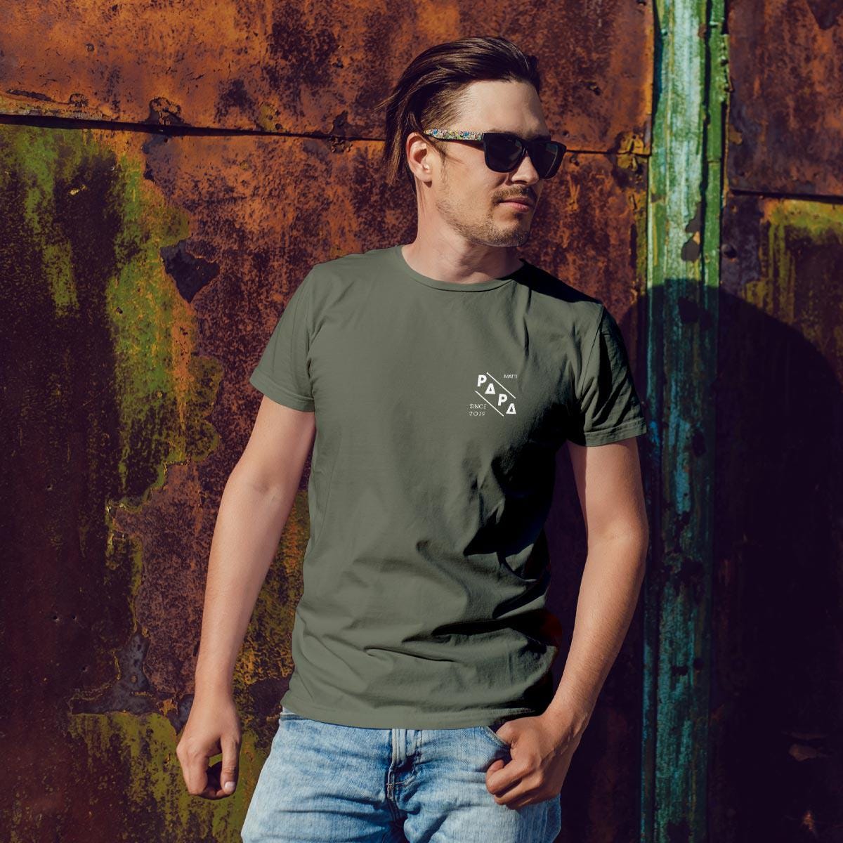 Papa Quer T-Shirt khaki, personalisiert mit Namen