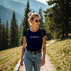 Damen Tshirt in navy Camping Liebe mit Herzlinie und Camper.