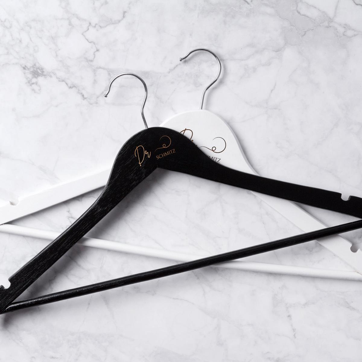 Holz Kleiderbügel Ranke mit personalisierter Gravur, Wunschtext, Hochzeit, Brautkleid, Brautgeschenk, Approbation, Staatsexamen