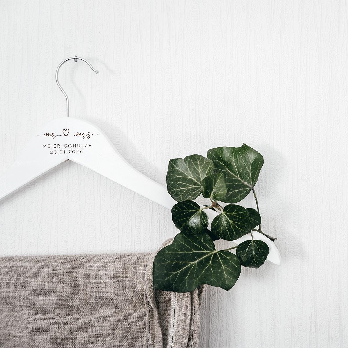 Holz Kleiderbügel Mr Mrs mit personalisierter Gravur, Wunschtext, Hochzeit, Brautkleid, Brautgeschenk, Heirat, Brautgeschenk