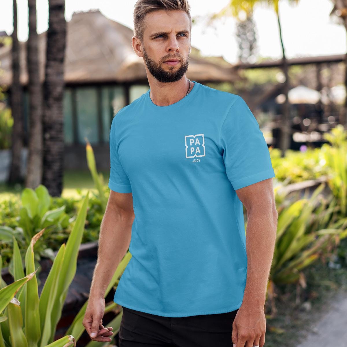 Papa T-Shirt personalisiert mit Wunschnamen oder Geburtsjahr in aqua – Einzigartiges Geschenk für Väter und werdende Papas