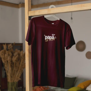 Personalisiertes Papa T-Shirt mit Namen der Kinder und Wunschjahr in bordaux – Individuelles Geschenk für Väter zum Vatertag