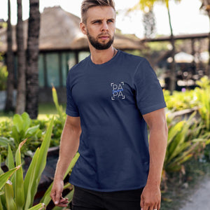 Papa T-Shirt personalisiert mit Wunschnamen oder Geburtsjahr in navy – Einzigartiges Geschenk für Väter und werdende Papas