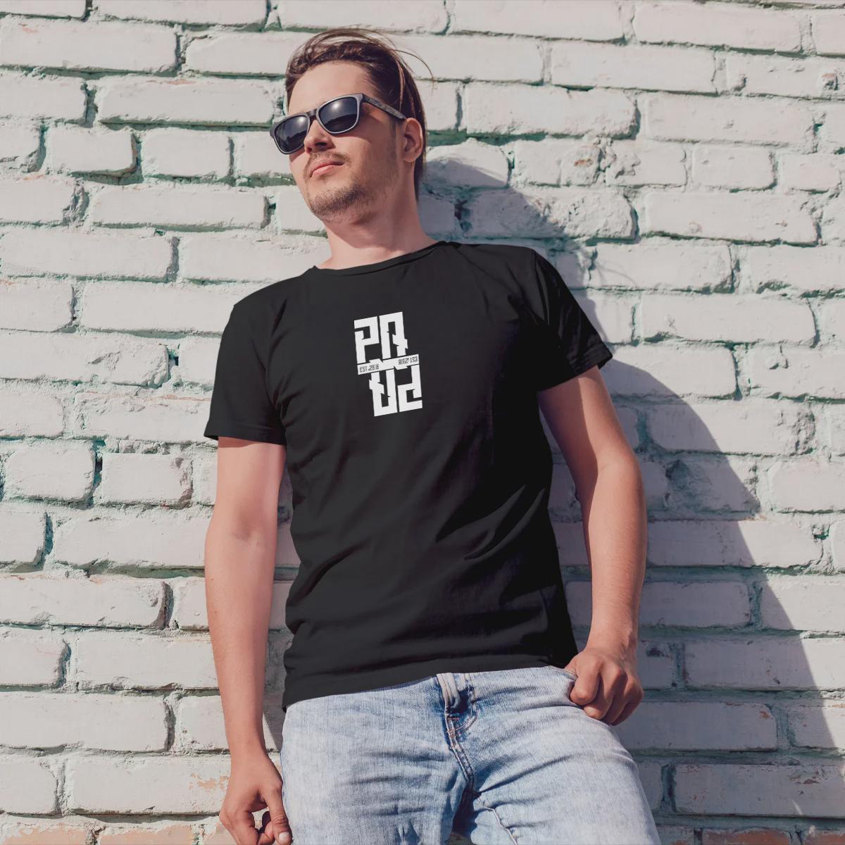 Papa T-Shirt personalisiert mit Wunschnamen oder Geburtsjahr in schwarz – Einzigartiges Geschenk für Väter und werdende Papas