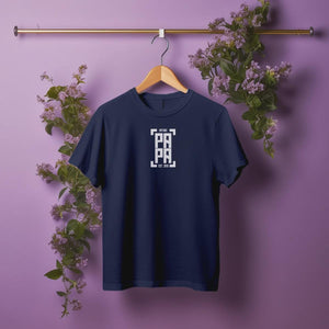 Papa T-Shirt personalisiert mit Wunschnamen oder Geburtsjahr in navy – Einzigartiges Geschenk für Väter und werdende Papas
