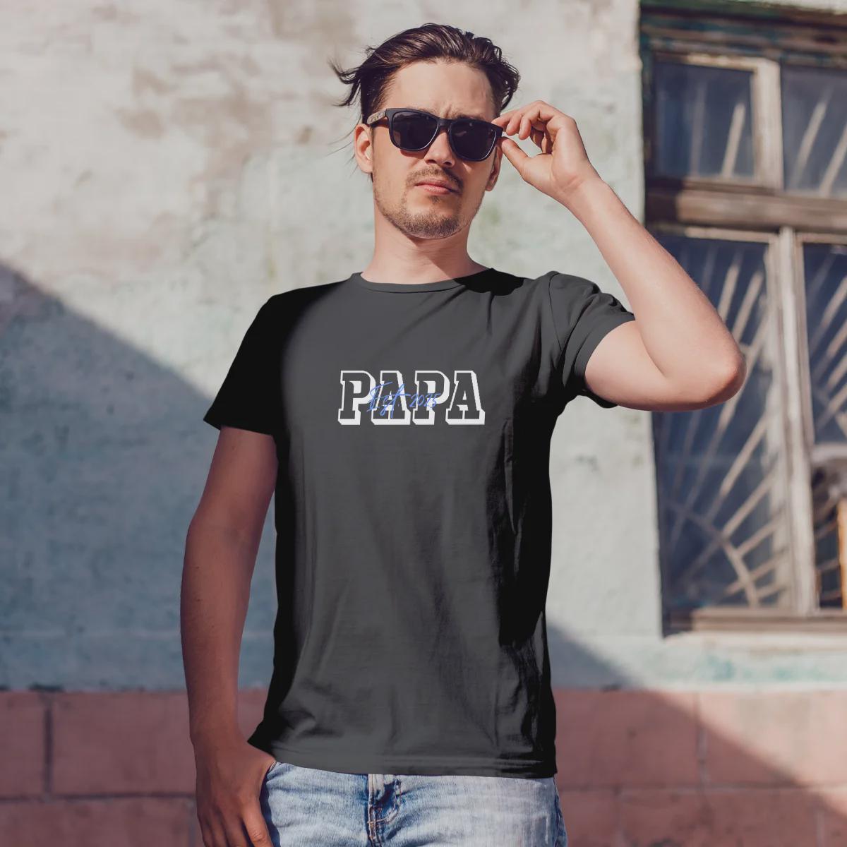 Papa T-Shirt personalisiert mit Wunschnamen oder Geburtsjahr in schwarz – Einzigartiges Geschenk für Väter und werdende Papas