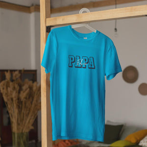 Individuelles Papa Shirt mit Kindernamen und Geburtsjahr in aqua – Das perfekte personalisierte Geschenk für stolze Dads