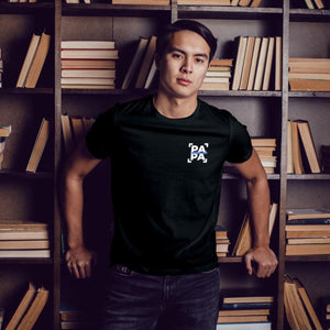 Papa T-Shirt personalisiert mit Wunschnamen oder Geburtsjahr in schwarz – Einzigartiges Geschenk für Väter und werdende Papas