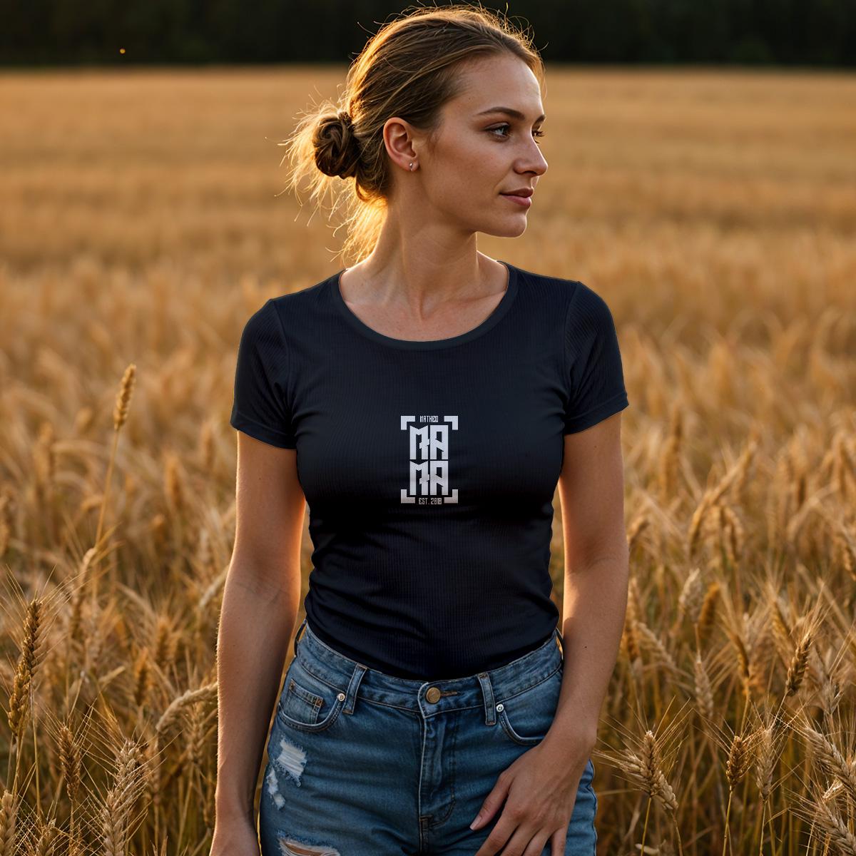 Mama T-Shirt personalisiert mit Wunschnamen oder Geburtsjahr in schwarz – Einzigartiges Geschenk für Mütter und werdende Mamas