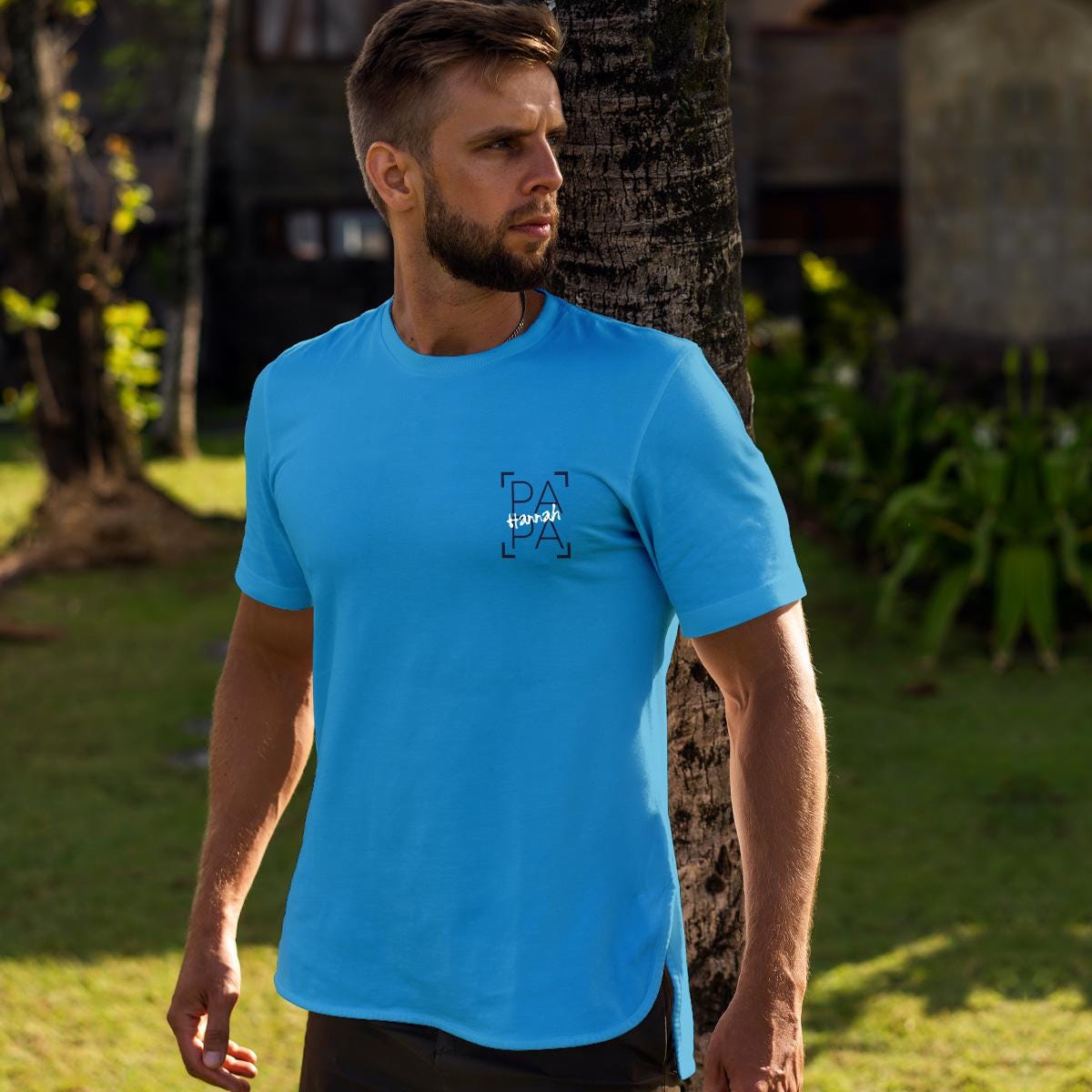 Individuelles Papa Shirt mit Kindernamen und Geburtsjahr in aqua – Das perfekte personalisierte Geschenk für stolze Dads