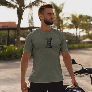 Individuelles Papa Shirt mit Kindernamen und Geburtsjahr in khaki – Das perfekte personalisierte Geschenk für stolze Dads