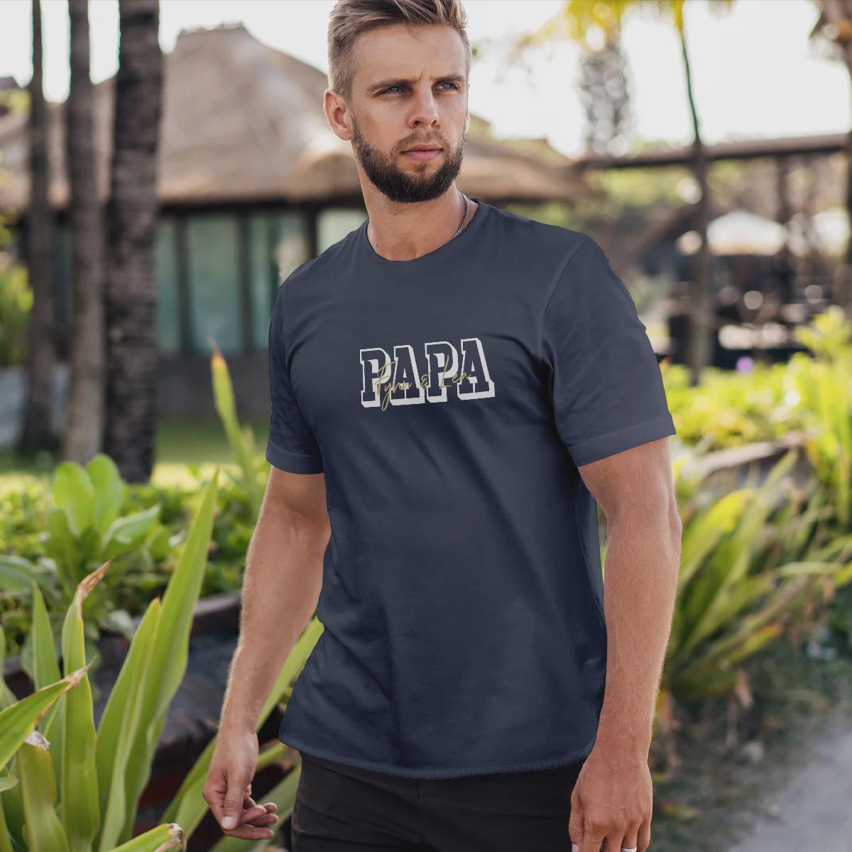 Papa T-Shirt personalisiert mit Wunschnamen oder Geburtsjahr in navy – Einzigartiges Geschenk für Väter und werdende Papas