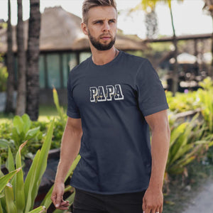 Papa T-Shirt personalisiert mit Wunschnamen oder Geburtsjahr in navy – Einzigartiges Geschenk für Väter und werdende Papas