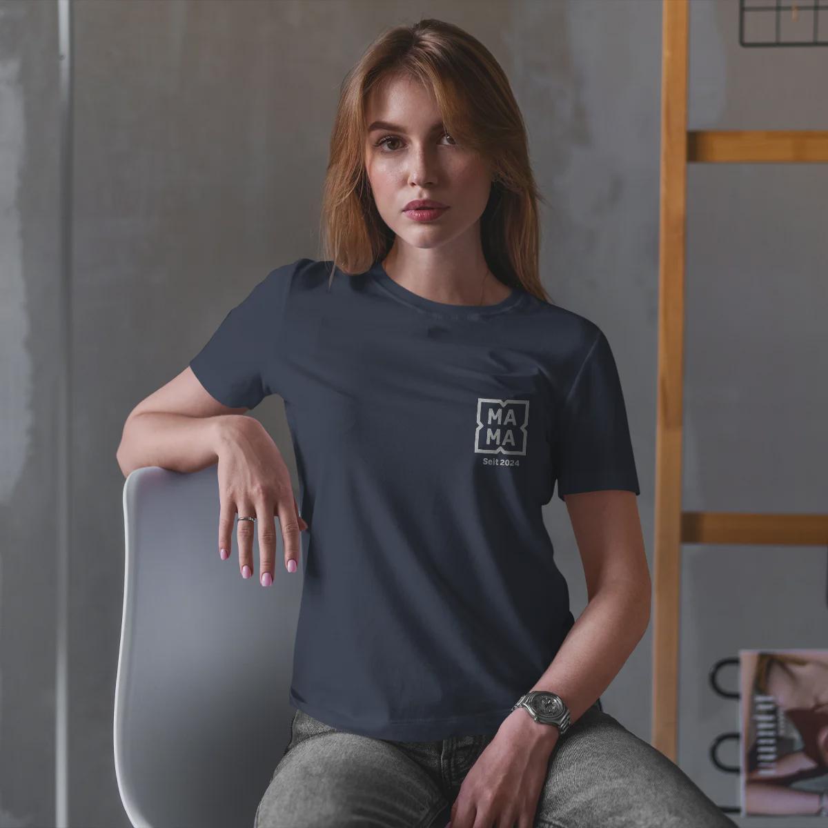 Individuelles Mama Shirt mit Kindernamen und Geburtsjahr in navy – Das perfekte personalisierte Geschenk für die stolze Mutter