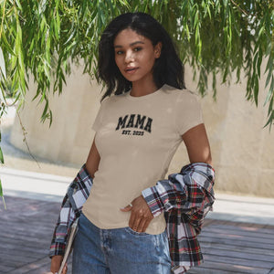 Individuelles Mama Shirt mit Kindernamen und Geburtsjahr in khaki – Das perfekte personalisierte Geschenk für die stolze Mutter
