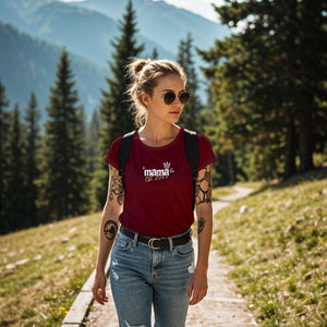 Personalisiertes Mama T-Shirt mit Namen der Kinder und Wunschjahr in bordeaux – Individuelles Geschenk für Mütter zum Muttertag