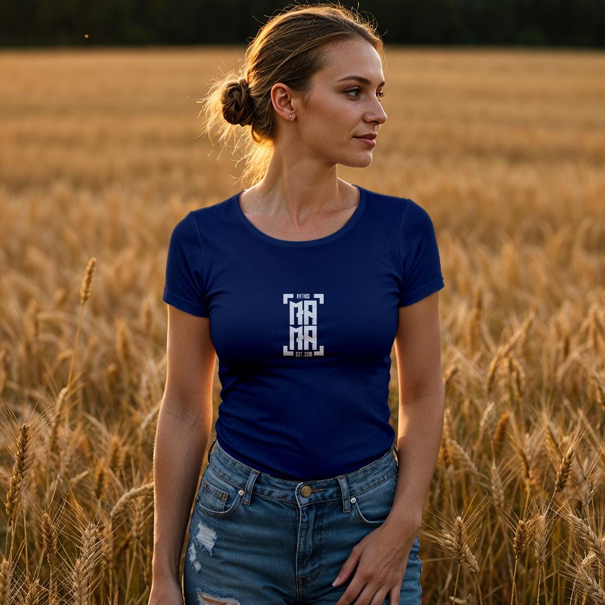 Individuelles Mama Shirt mit Kindernamen und Geburtsjahr in navy – Das perfekte personalisierte Geschenk für die stolze Mutter